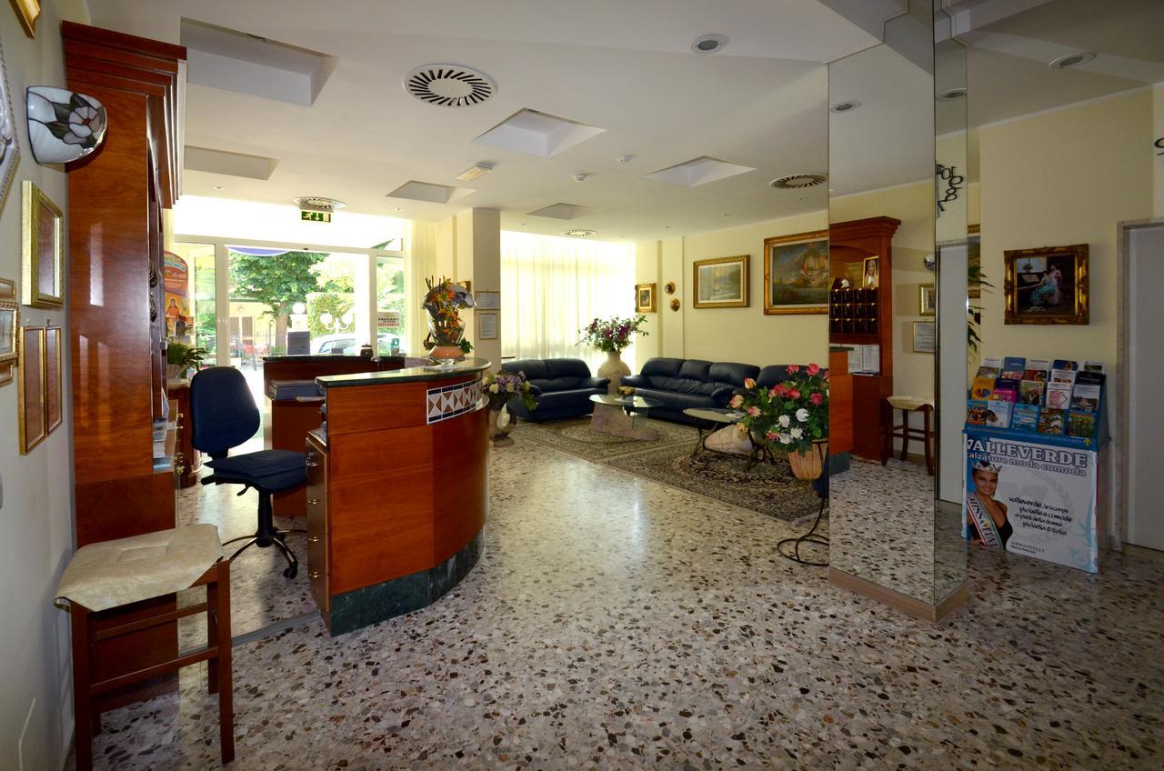 Hotel Cristina Hospitality Centrale (Adults Only) Ριτσόνε Εξωτερικό φωτογραφία